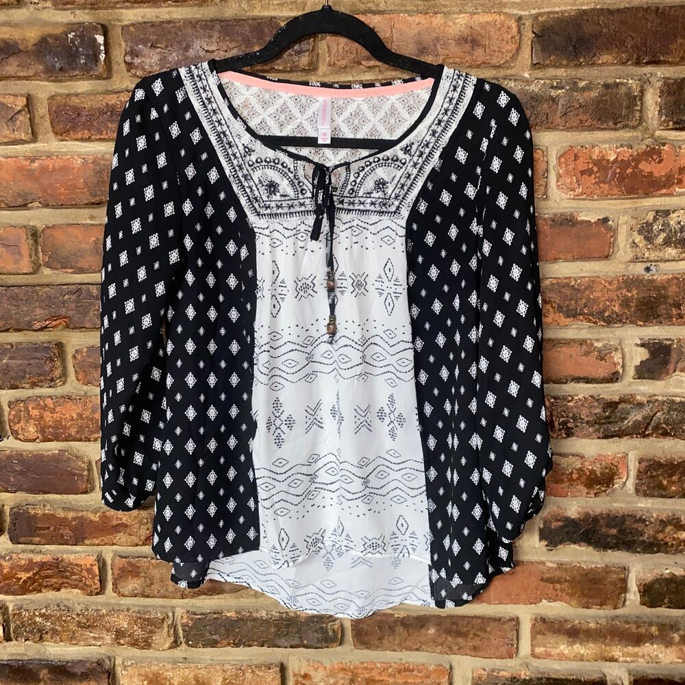 Xhilaration Black Cream Printed Lace Long Sleeve Blouse Women's Size XS
